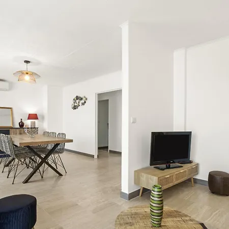 Apartment 2 - Proche De La Gare Saint-Raphaël