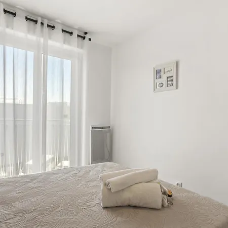 Apartment 2 - Proche De La Gare